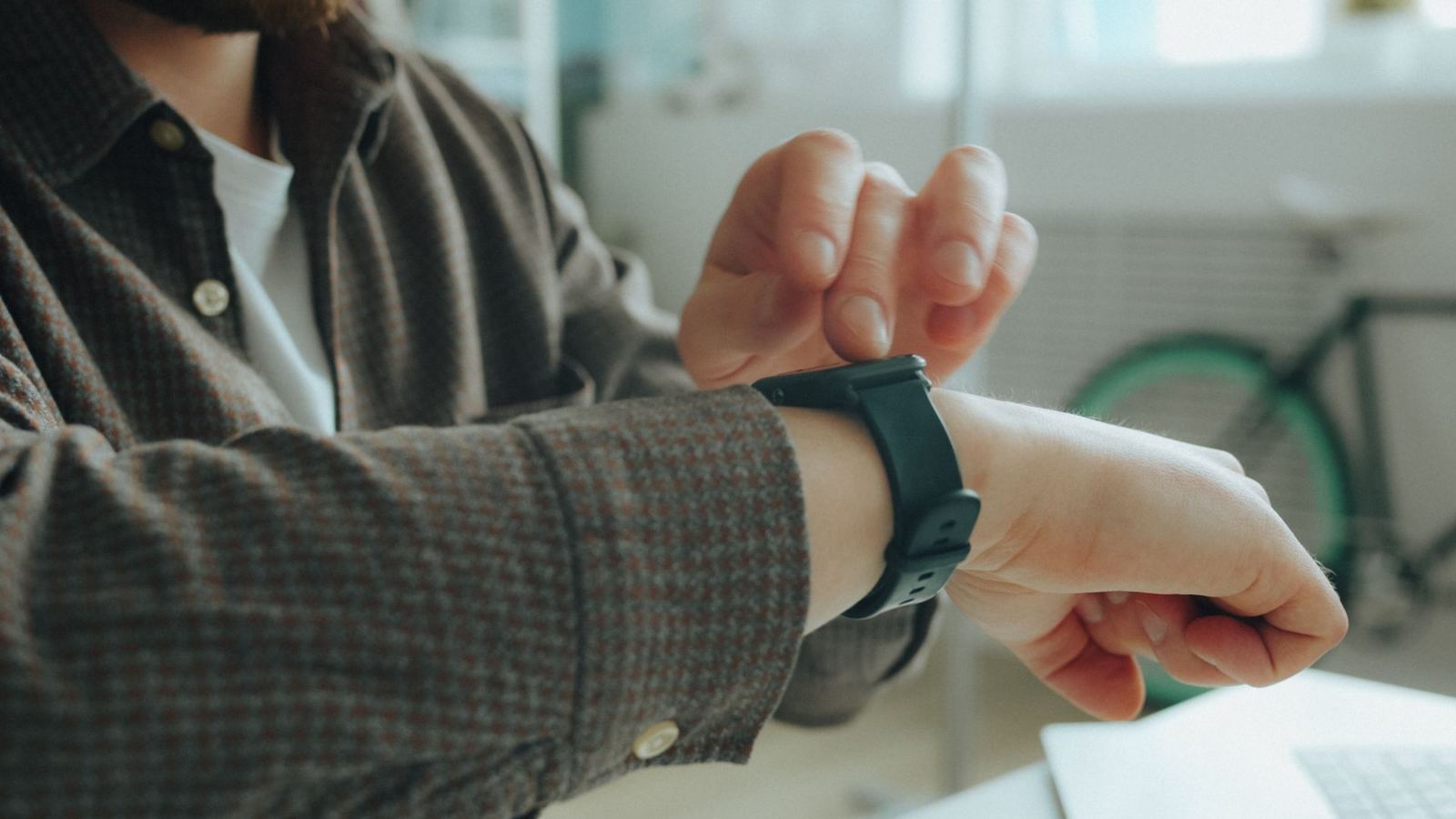 Watch W3 Akıllı Saat (eSIM)